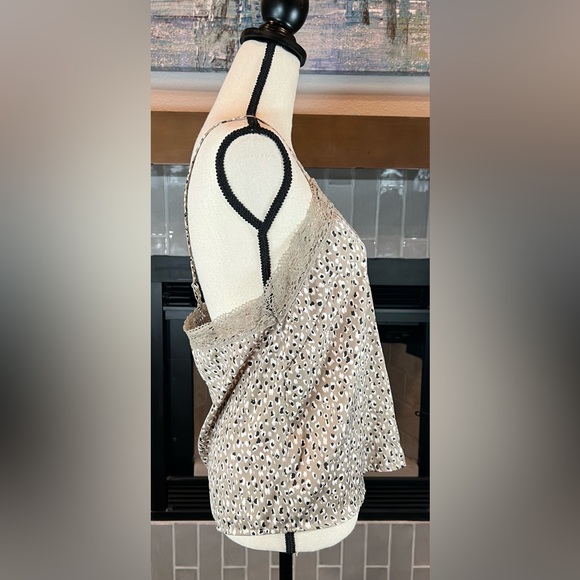 Aerie Animal Print Crocheted Lace Camisole Size Medium - Picture 4 of 5